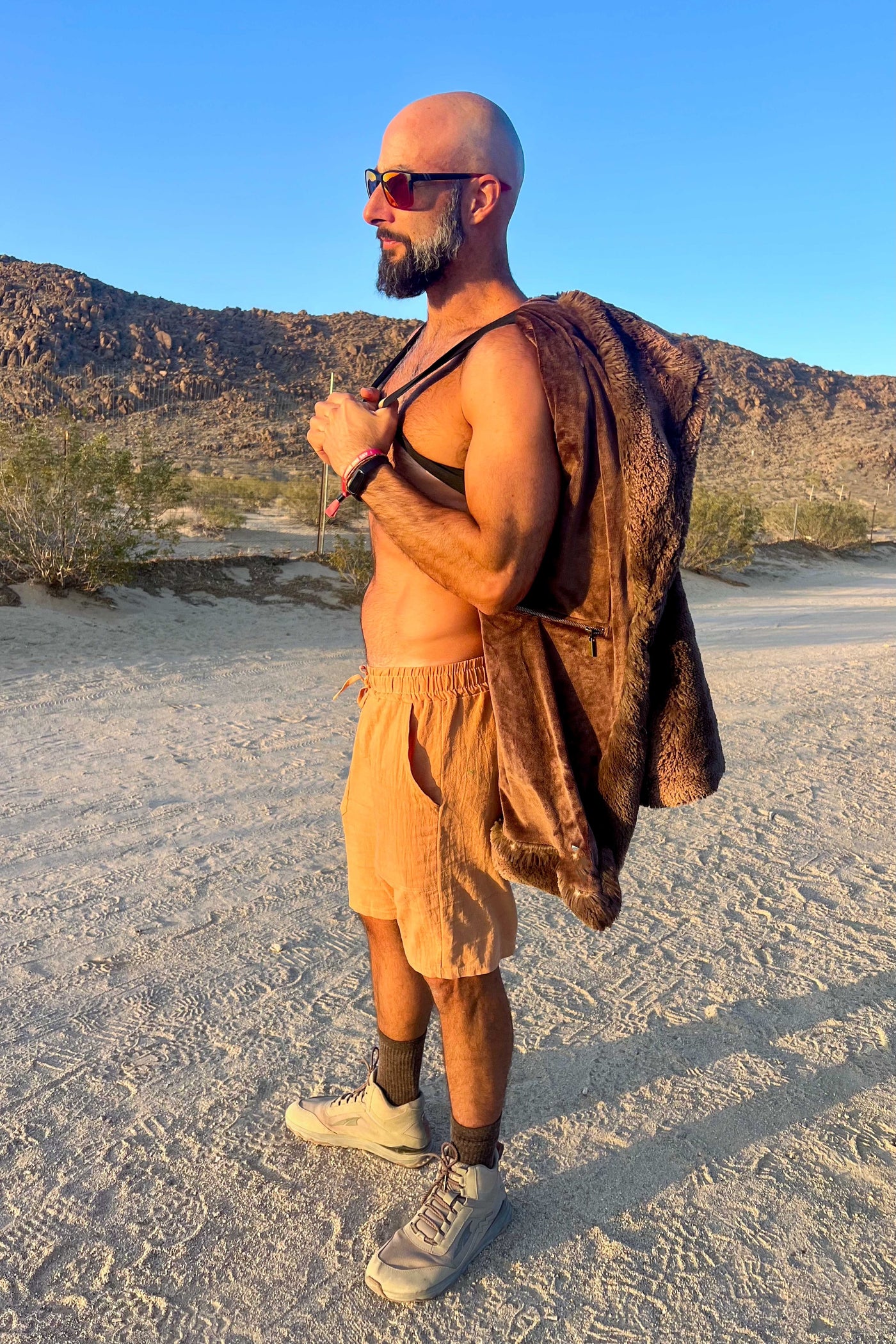 Men's Short Desert Warrior Coat in "Saddle"