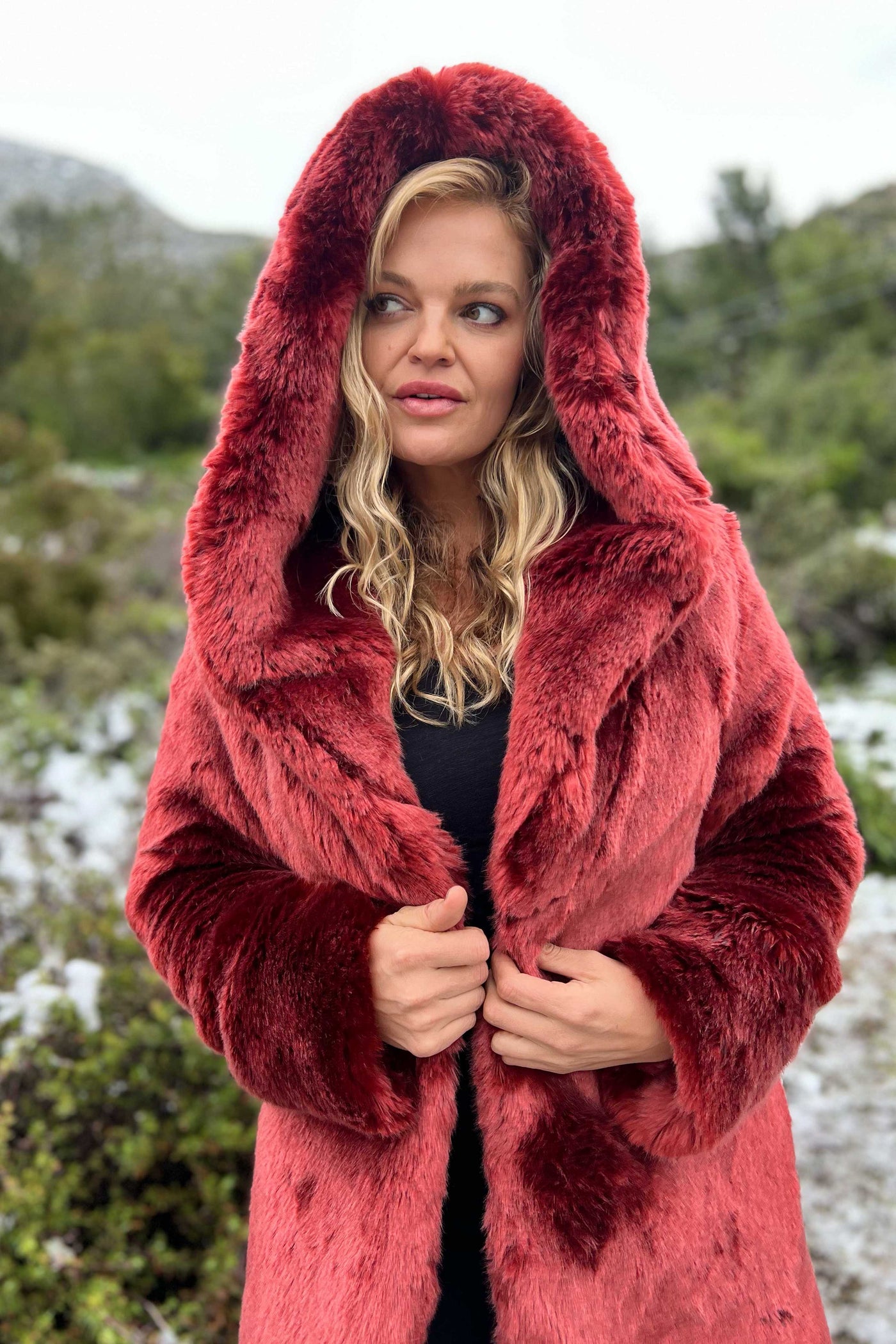 Women's Short Desert Warrior Coat in "Scarlet" Chinchilla