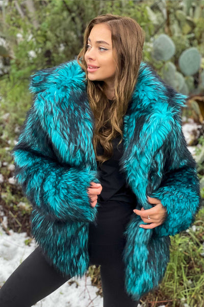 Women's Shorty Duke Coat in "Teal Wolf"