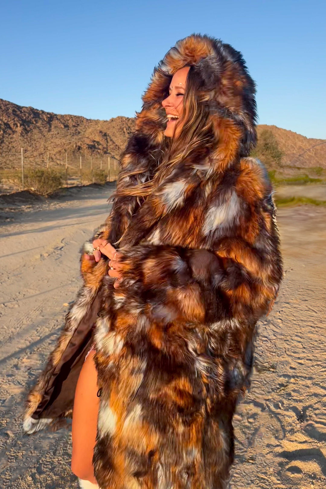Women's Fake Fur Hooded Playa Coat in 