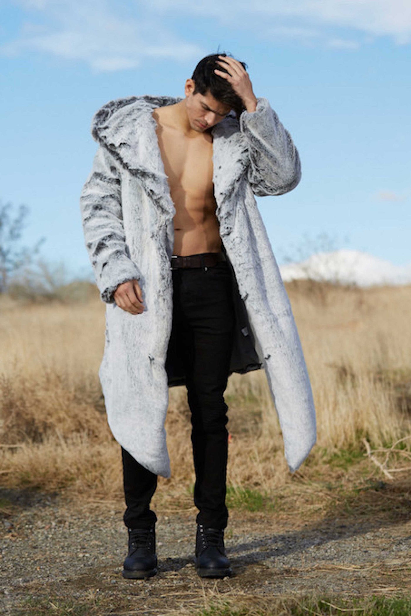 Men's Desert Warrior Coat in "Seraphin" Chinchilla