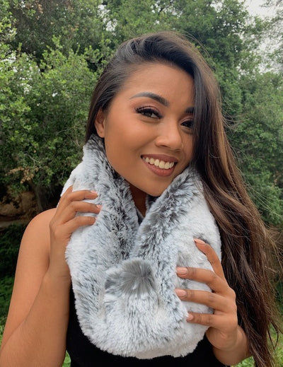 faux-fur-chinchilla-infinity scarf-gray-frost