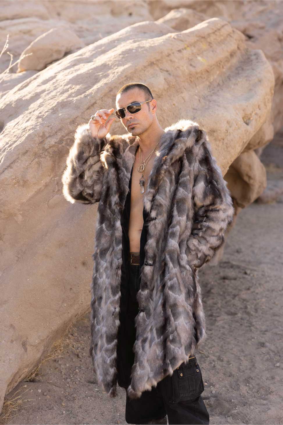 Men's Desert Warrior Coat in "Fenrir"