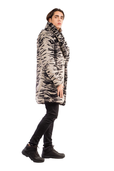 Men's Long Cozy Coat in "Natural Tiger"