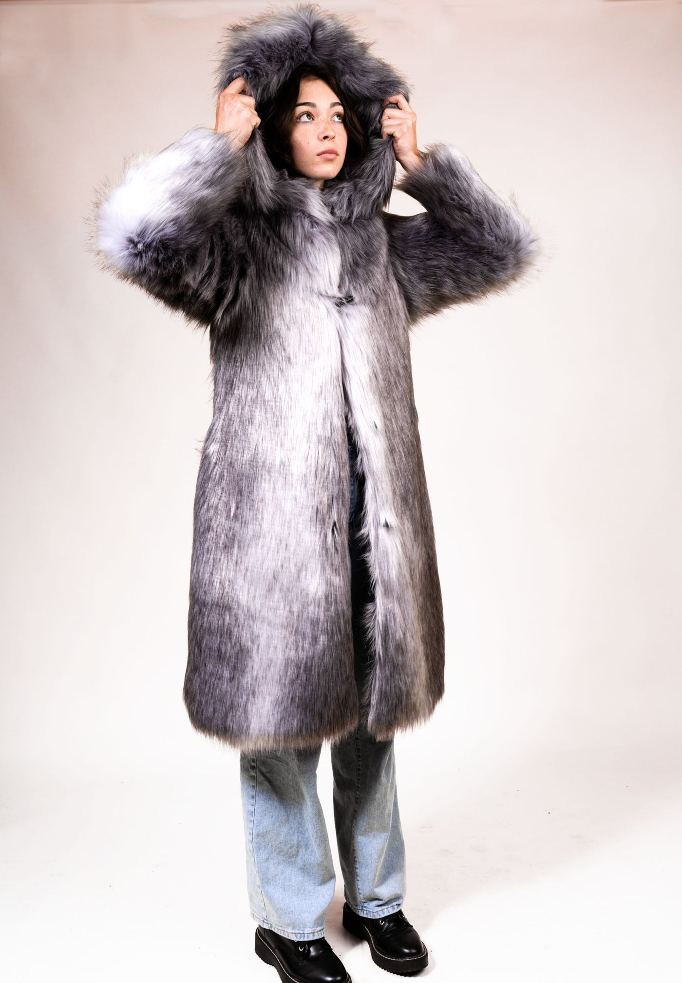 Women's Fake Fur Hooded Long Playa Coat in